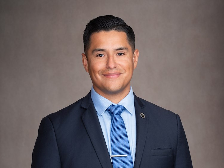 Marco Mendoza, Sommelier